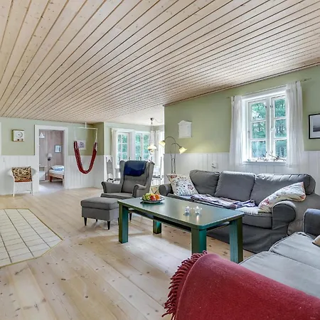 בית נופש Stunning In Blavand With Wifi