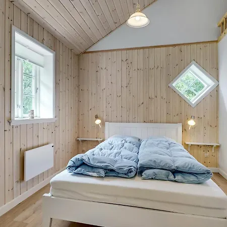 Stunning In Blavand With Wifi Semesterbostad