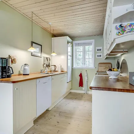 Semesterbostad Stunning In Blavand With Wifi *