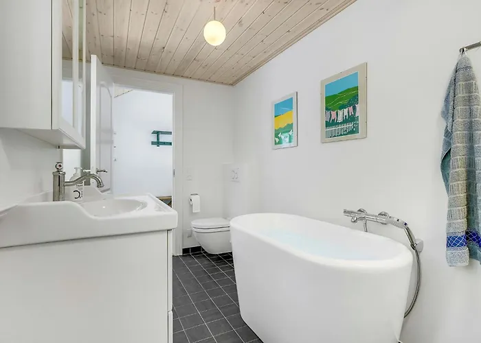 Feriehus Stunning In With Wifi Blåvand