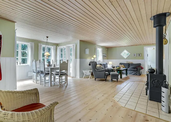 Feriehus Stunning In With Wifi Blåvand